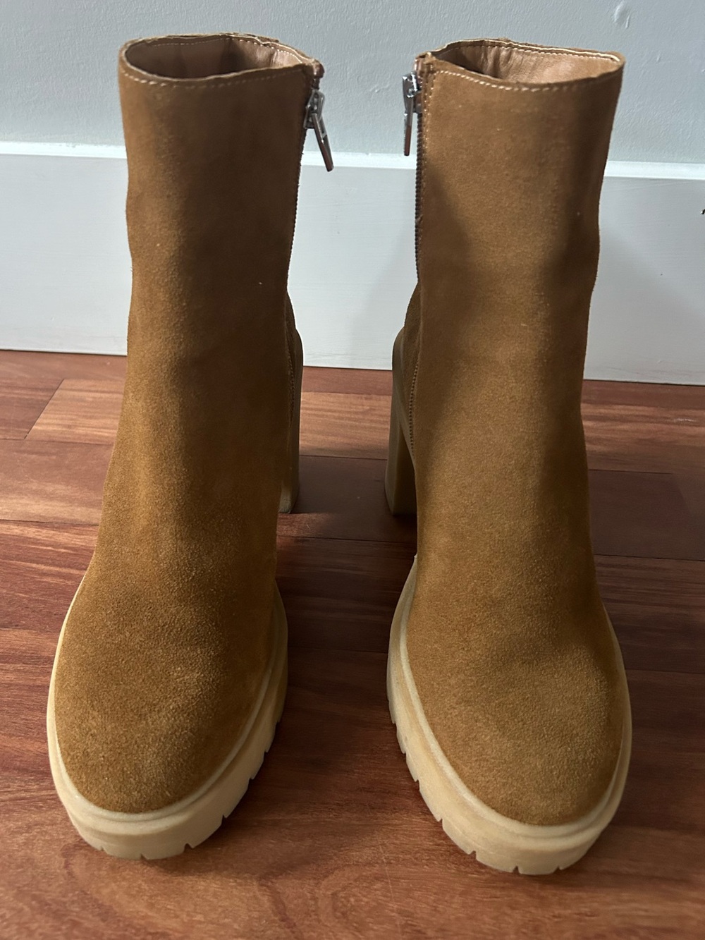 EUC Dolce Vita Celia Boots Women’s Size 8.5 Leather Ankle Booties Western Chic - Picture 2 of 13